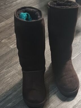 Ugg Women's Classic Tall II